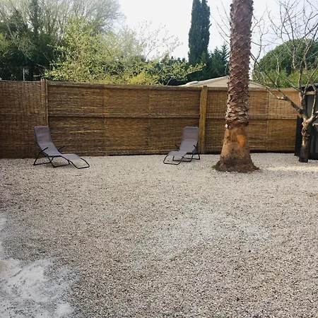 Mobil-home Avec Grand Jardin *