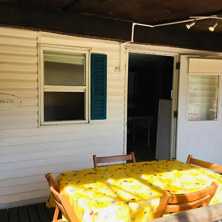Mobil-home Avec Grand Jardin Holiday home *