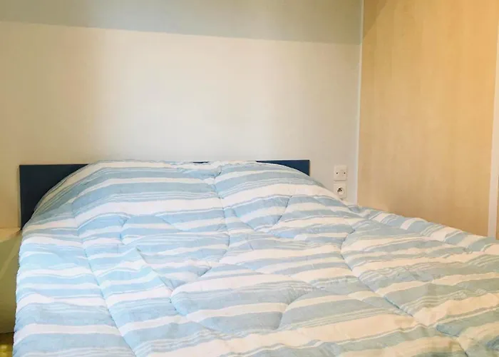 Mobil-home Avec Grand Jardin * Sérignan