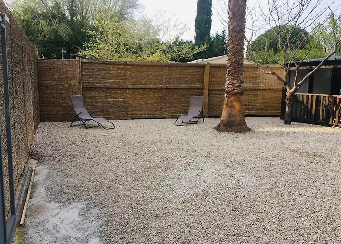Mobil-home Avec Grand Jardin *